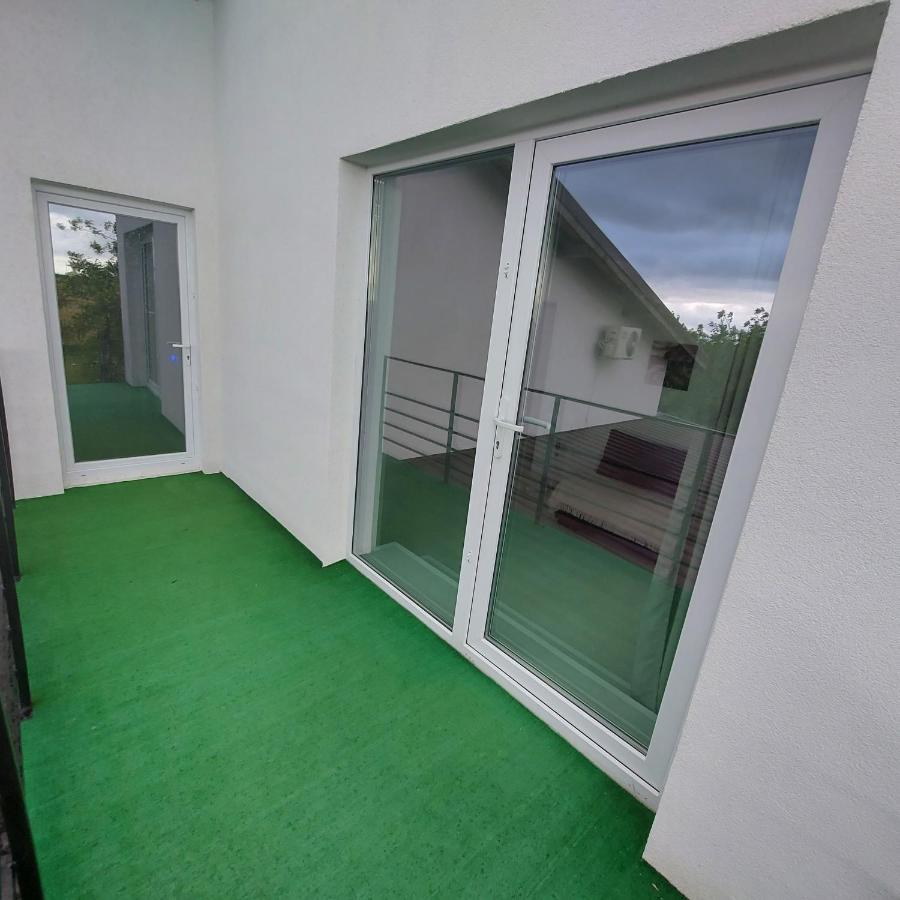 Villa Romelia - Select Apartments Vadu Buitenkant foto